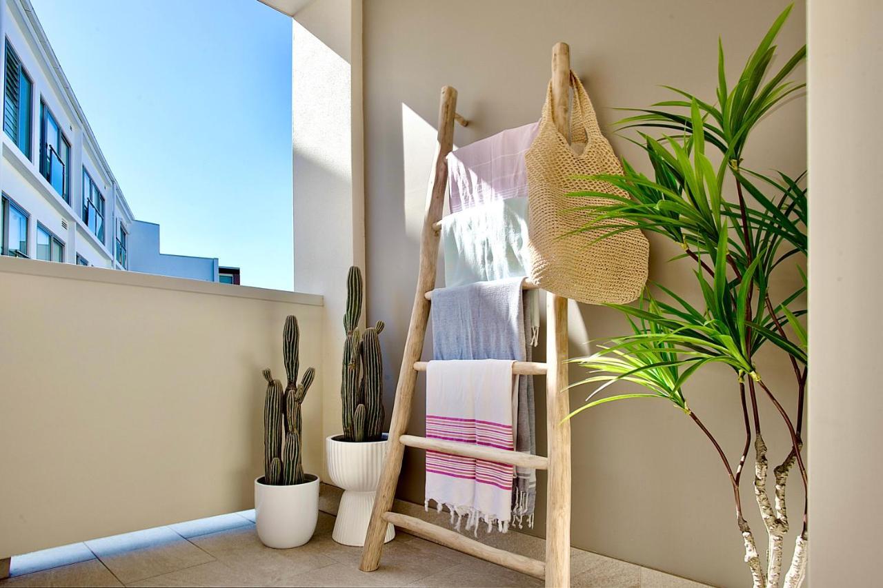 Majestic Beachfront Apartment *