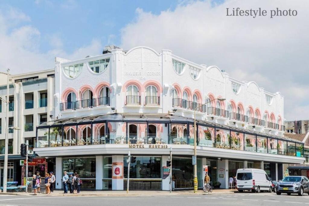Majestic Beachfront Apartment Sydney